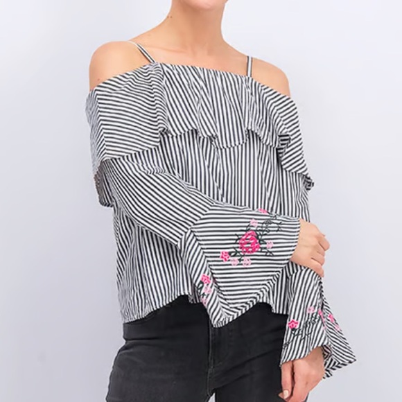 BCX Off The Shoulder Embroidered Boho Ruffle Bell Sleeve Blouse Top - XS - Picture 4 of 11